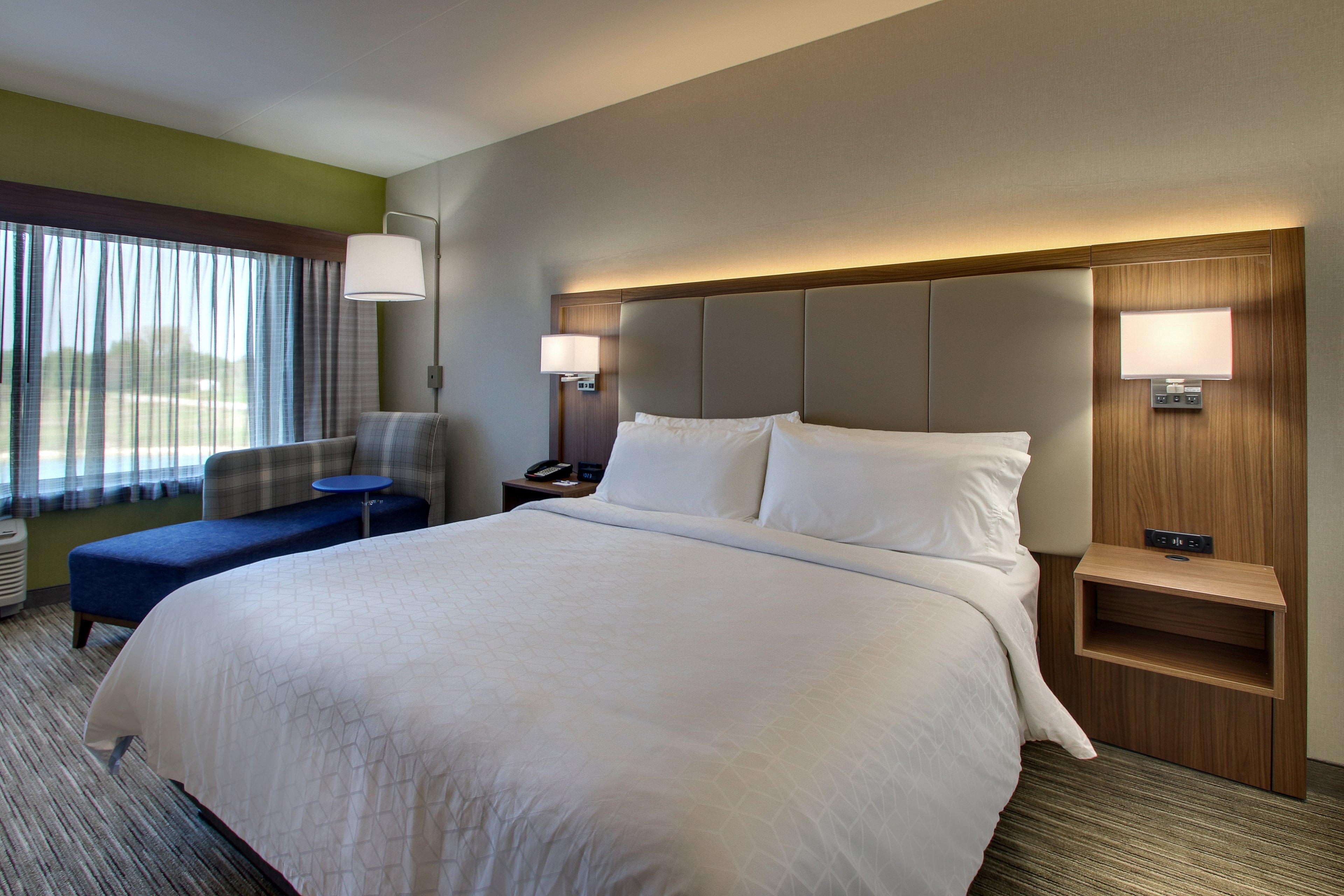 Holiday Inn Express & Suites Troy By Ihg Exterior photo